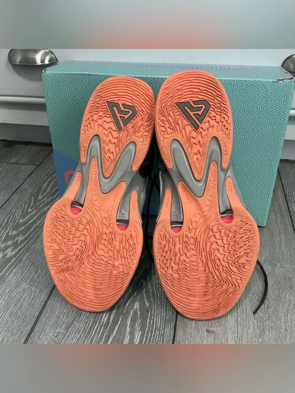 Nike good preworn